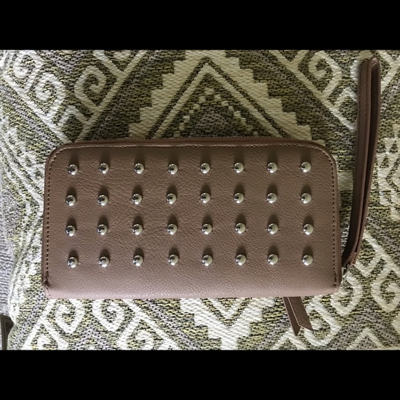 NEW Studded taupe faux leather Wristlet Wallet - Picture 1 of 4